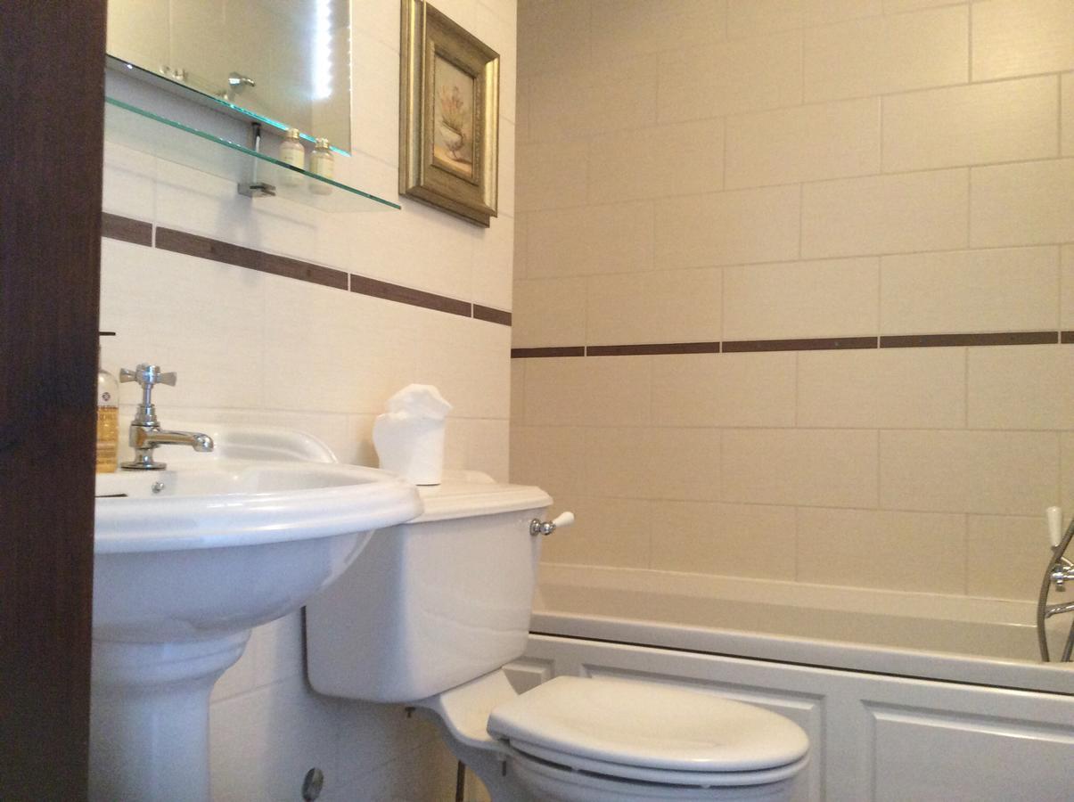バラ Cysgod Y Garn Bed & Breakfast エクステリア 写真