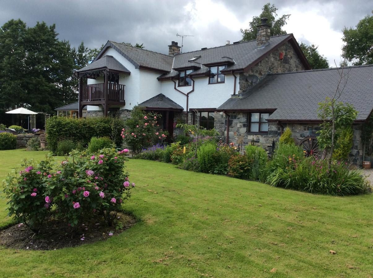 バラ Cysgod Y Garn Bed & Breakfast エクステリア 写真